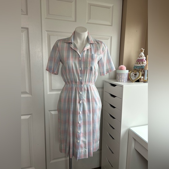 Schrader Vintage Pastel Plaid Button-Up Dress - Picture 1 of 9